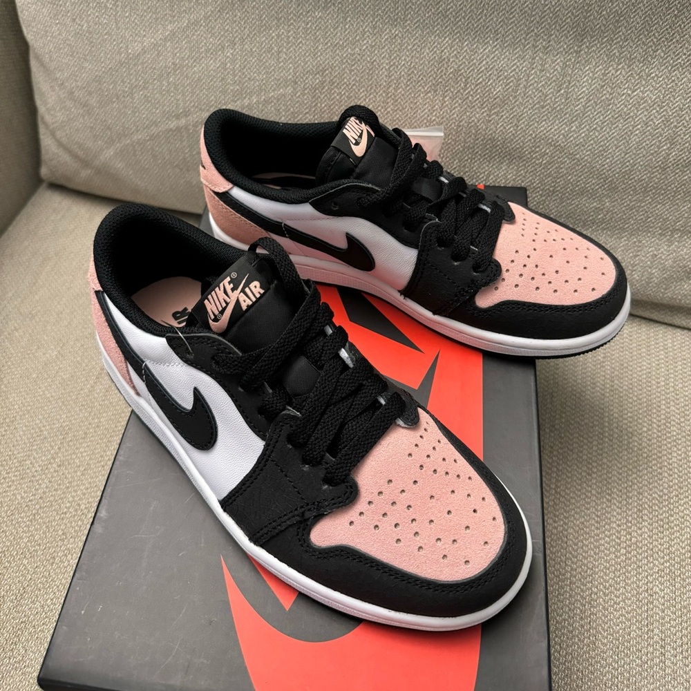 Air Jordan 1 Retro Low OG in black/bleached coral